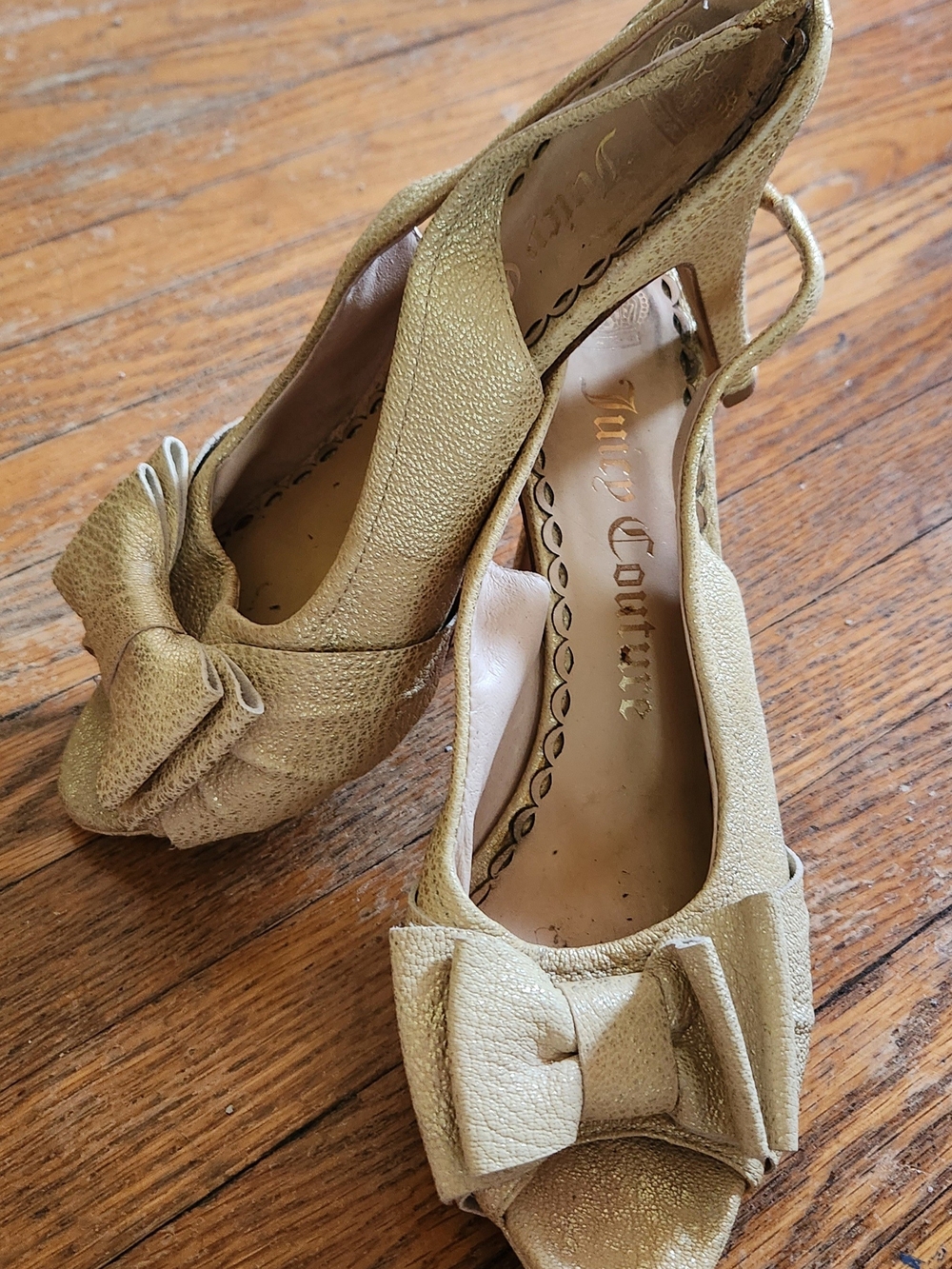 Juicy Couture Women's Gold Bow Peep-Toe Heels